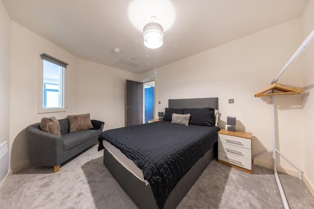 2 Bed Apartment With Pool Table 布雷得佛 外观 照片